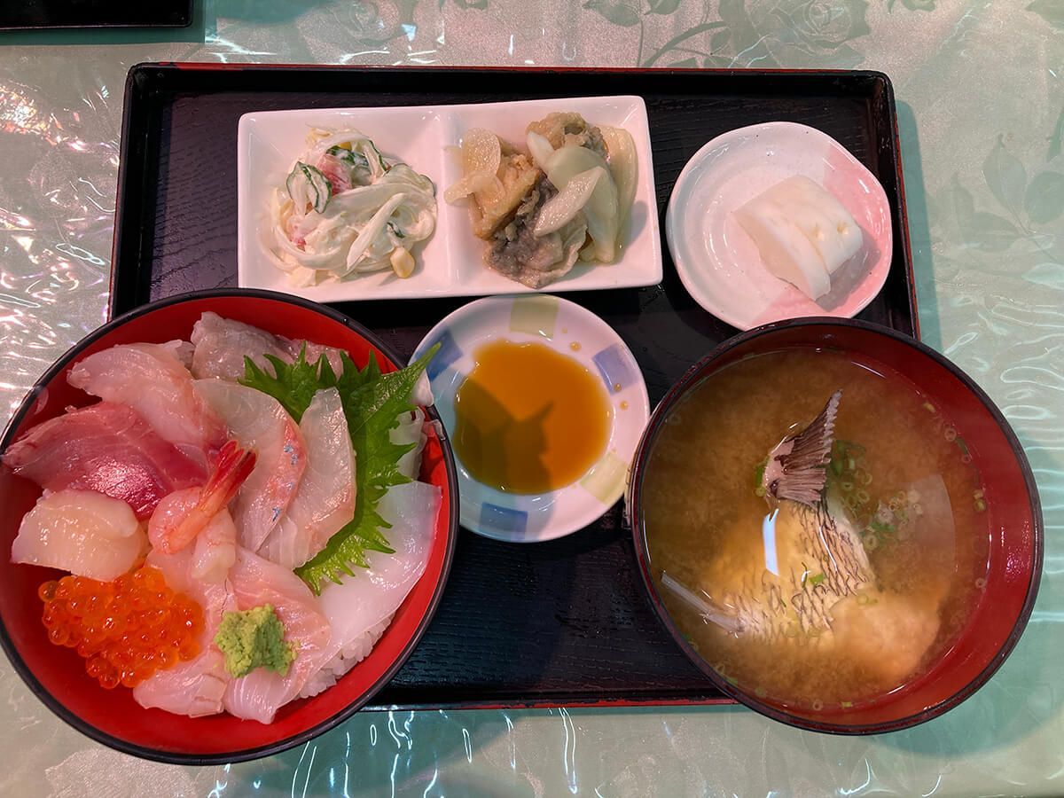 海鮮丼